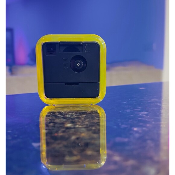 Vintage New In Box Yellow RARE Alarm Clock Roxy Quiksilver - Picture 4 of 8